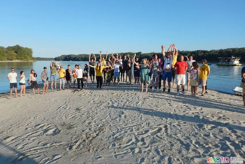 LIBERLAND MUSIC FESTIVAL Floating man 1